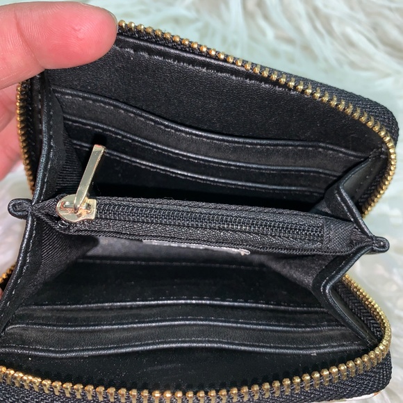 NWOT 🌸 💼 Flower Wallet - Picture 6 of 6